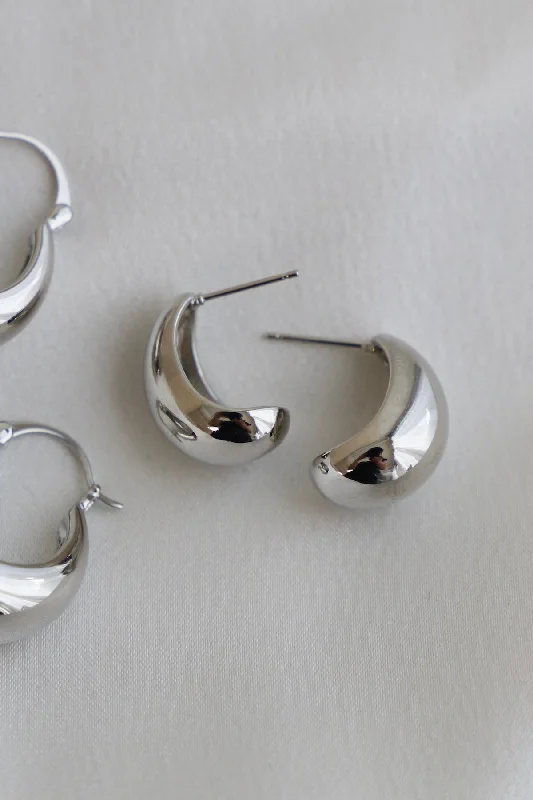 SILVER BONNIE CHUNKY TEARDROP STUDS